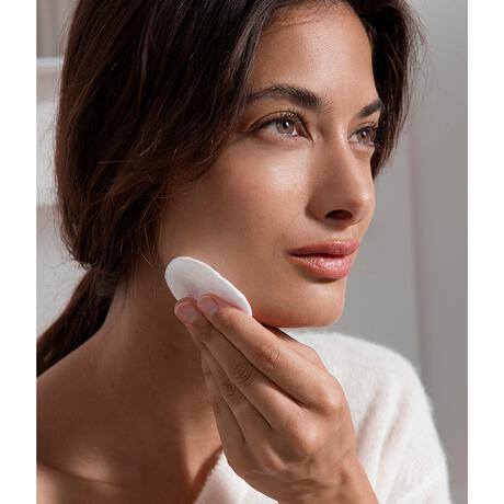 NIVEA Essentials Verfrissende Reinigingsmelk 200 ML