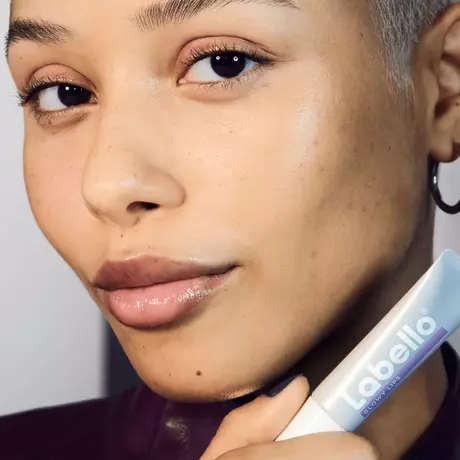 Labello Glowy Lips Hyaluron Clear 24u Hydratatie Lippenbalsem