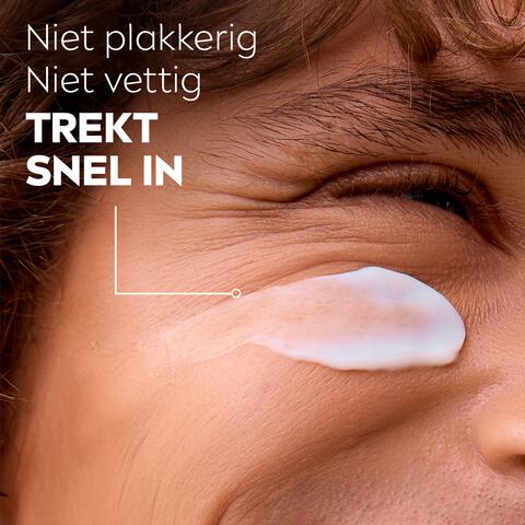 NIVEA MEN Sensitive Gezichtscrème SPF15 Gevoelige Huid 75 ml