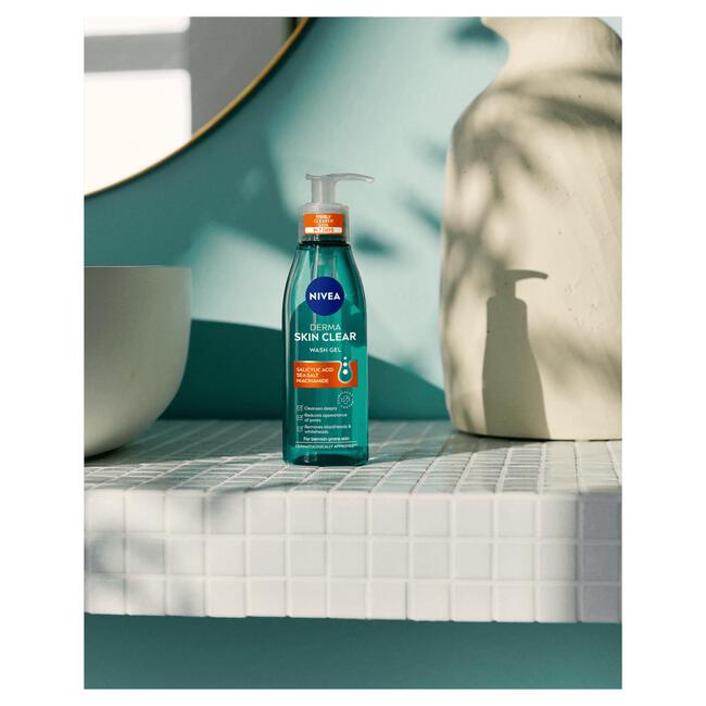 NIVEA Derma Skin Clear Washgel Onzuivere Huid 150 ML