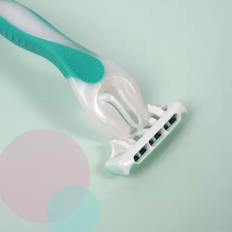 Wilkinson Sword Quattro My Intuition Smooth Sensitive Wegwerpmesjes 4 stuks