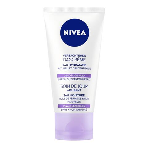 NIVEA Essentials Dagcrème +24H Sensitive SPF15 50 ML