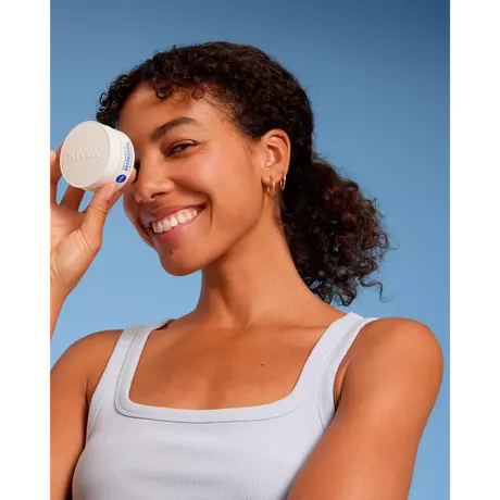 NIVEA Essentials Verfrissende Dagcrème SPF30 Normale Huid 50 ML