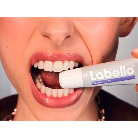 Labello Glowy Lips Hyaluron Clear 24u Hydratatie Lippenbalsem
