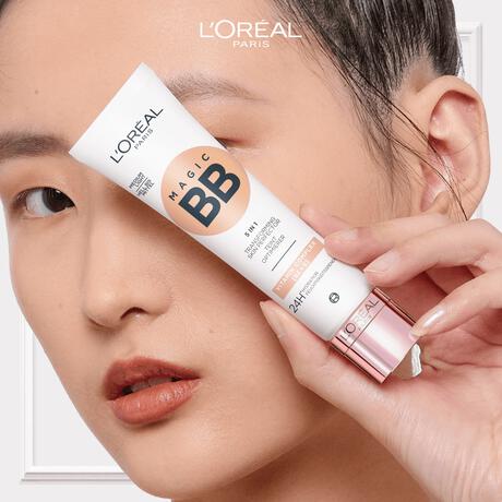 L'Oréal Paris BB C'est Magic BB Cream 03 Medium Light Gekleurde Dagcrème SPF 20