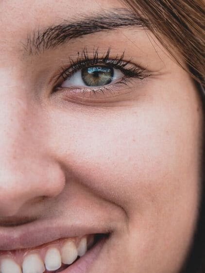 Wallen? Met déze concealer tips werk je ze zo weg