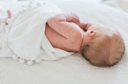 Dé manieren om je huilende baby te kalmeren