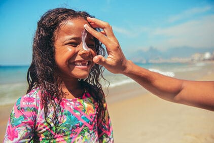 Zonnebrand voor je baby of kind: dit moet je weten